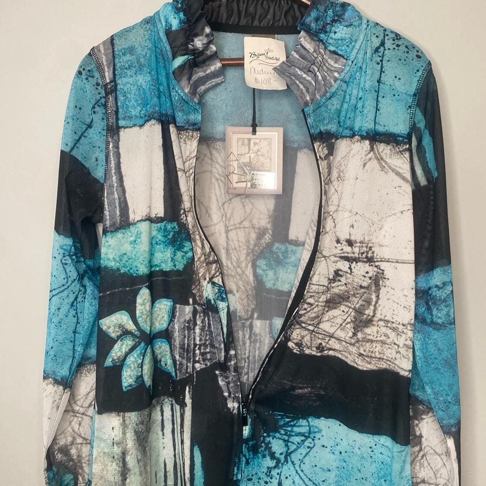 Simply Art Uniquely Designed Long Sleeve Zippered Top / Jacket Women’s Medium